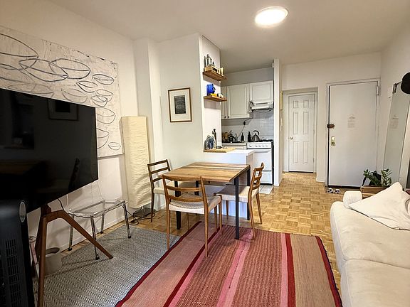 2nd image of 27 Jones St APT 4B