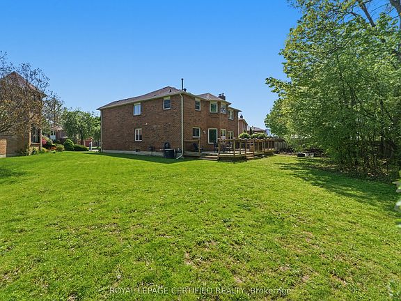4th image of 5211 Micmac Cres