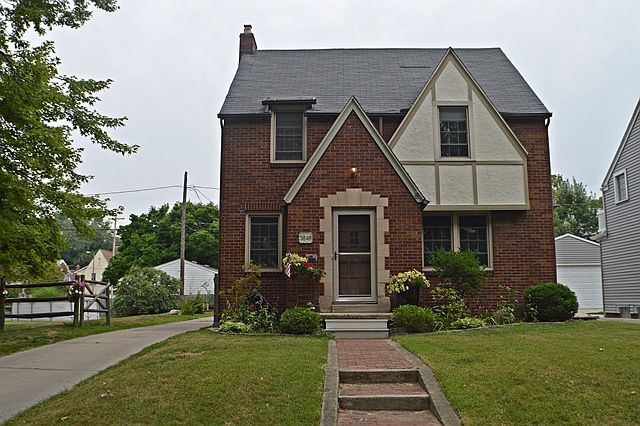 Welcome to 3848 Bowen Road in Toledo