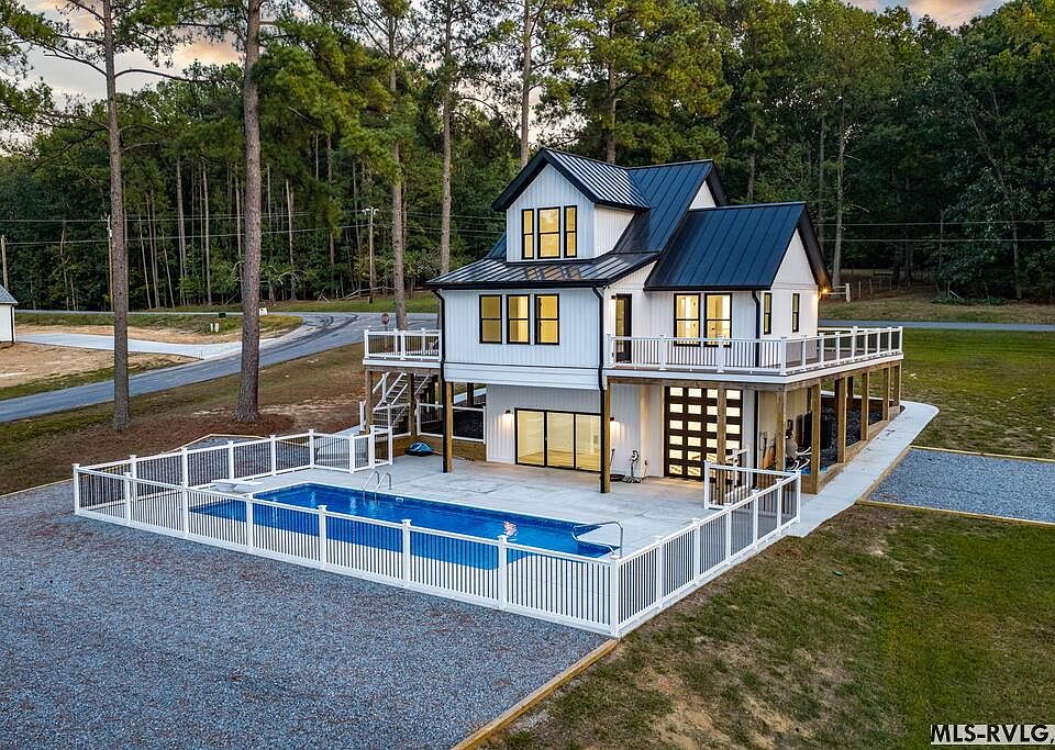 1st image of 120 Clint Rd