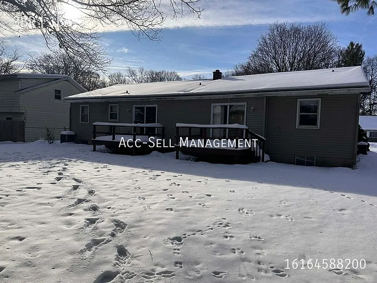 5798 Christie Ave SE — Photo 2