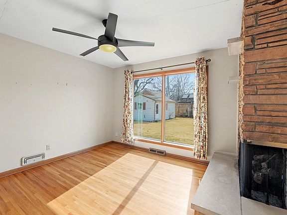 4th image of 6415 E Rockwood Rd