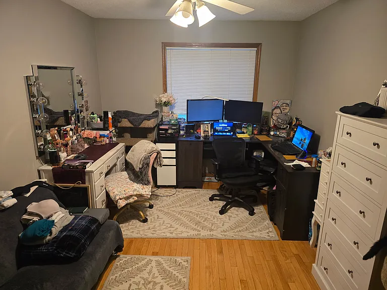 Upstairs bedroom