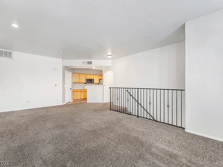 8555 W Russell Rd #2104 — Photo 8