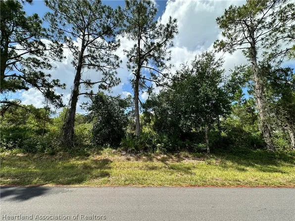 7501 Ancha St, Sebring, FL 33872