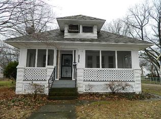 3842 Parkdale Rd, Cleveland, OH 44121