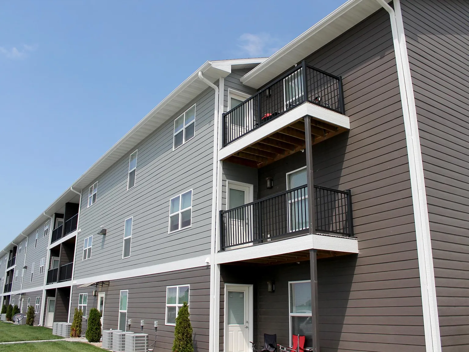 Prairie Heights Apartments — Photo 2
