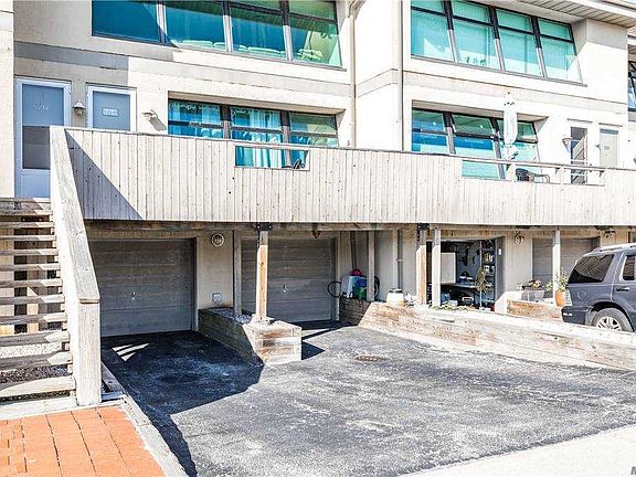 3rd image of 521 B West Broadway Unit 10