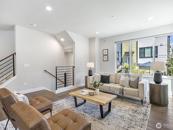 2nd image of 535 Fremont Walk SE