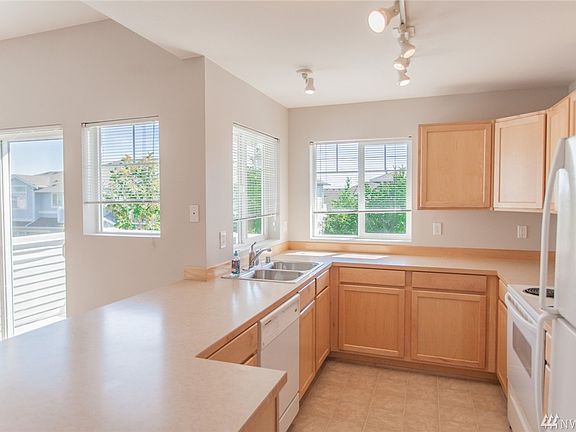 3rd image of 6431 Isaac Ave SE #D-18