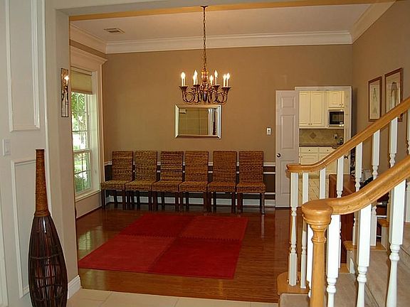 4th image of 3111 Oakmont Dr