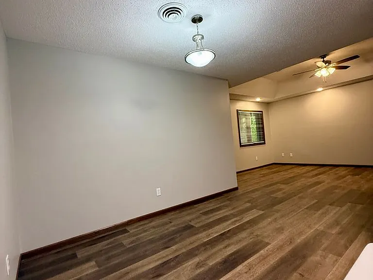 714-716 Republic Dr — Photo 5