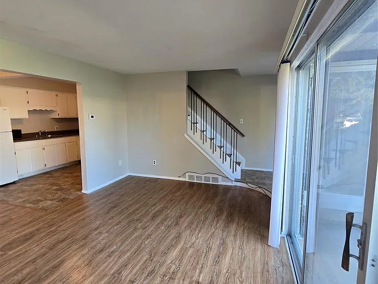 30107 Lorraine Ave — Photo 4