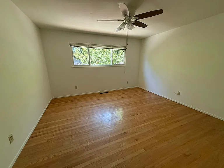 2313 Clemson Dr — Photo 5
