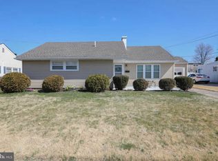 17 Paul Rd, Maple Shade, NJ 08052