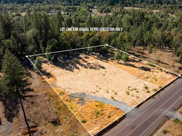 1112 Ellison Loop, Merlin, OR 97532