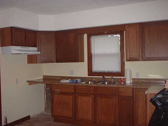 2nd image of 300 Grand Blvd