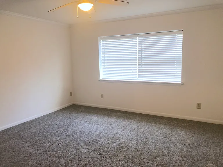 1826F N Elm St #F — Photo 19
