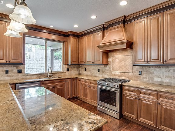4th image of 3007 NE 142nd Ct