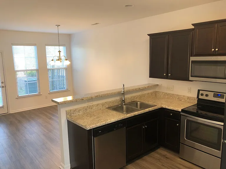 5448 Farm House Trl — Photo 4