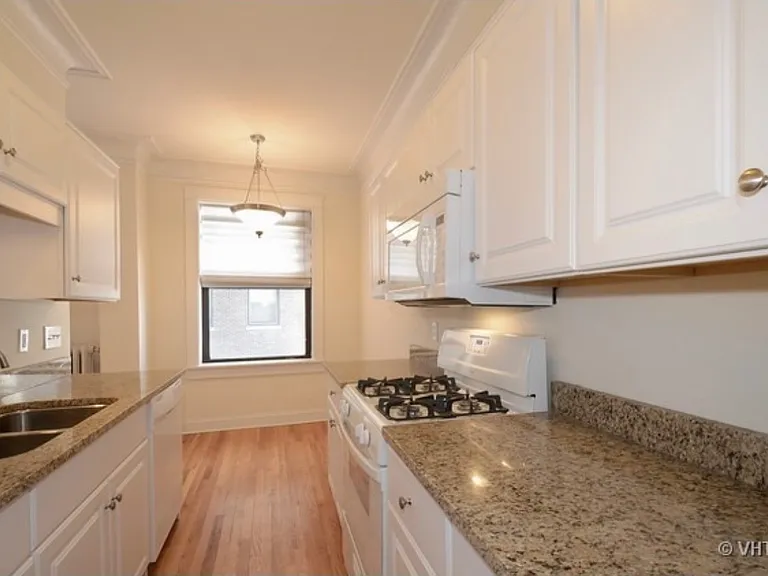 1205 W Sherwin Ave #312 — Photo 7