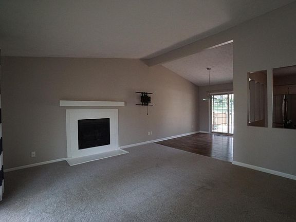 3rd image of 15416 Westchester Cir #1