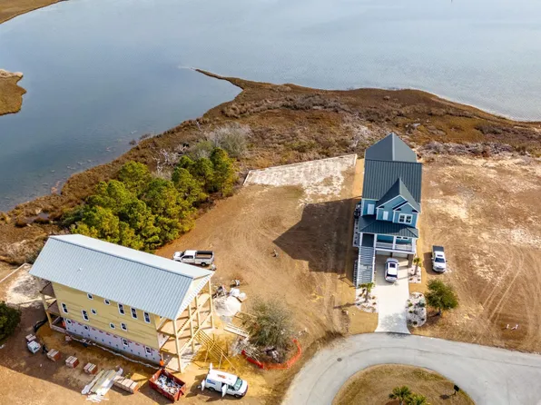 119 Greenhill Place, Newport, NC 28570