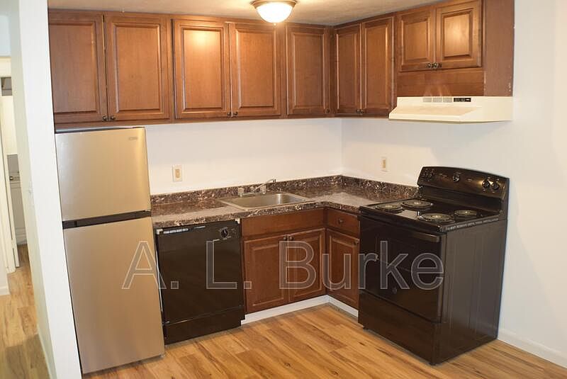 1st image of 211 Beattie St