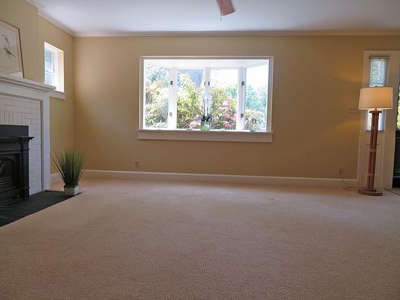 4th image of 826 Bayard Park Dr