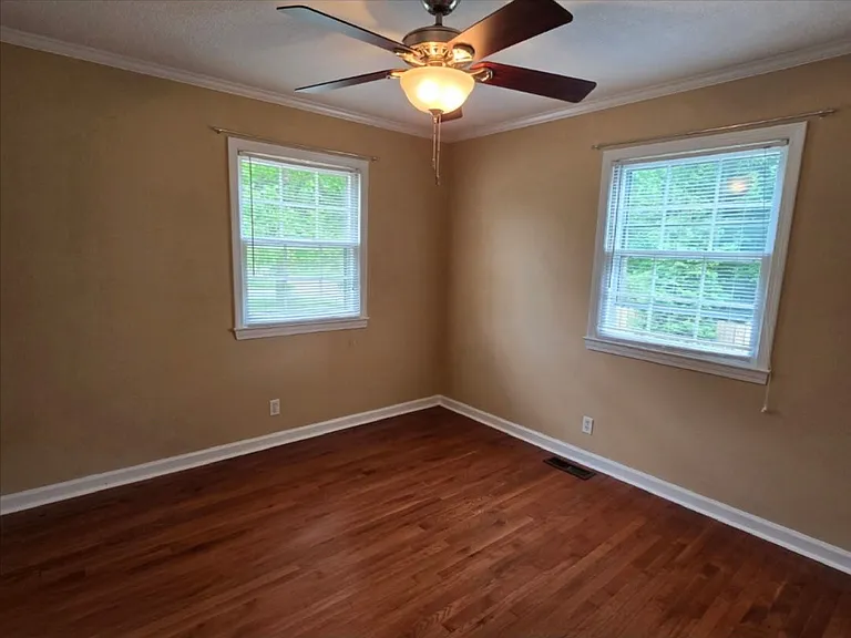 4680 Forestmanor Dr — Photo 13