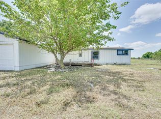 1814 Broadhead Rd, Waxahachie, TX 75165
