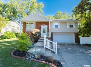 6227 N Hamilton Rd, Peoria, IL 61614