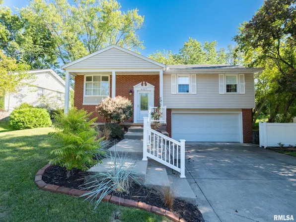 6227 N Hamilton Rd, Peoria, IL 61614