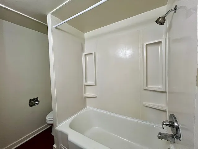 610 Washington St #9 — Photo 9