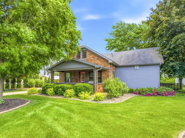 1881 W Main St, Appleton, WI 54911