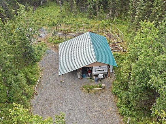 5th image of 52720 Thalia Ln