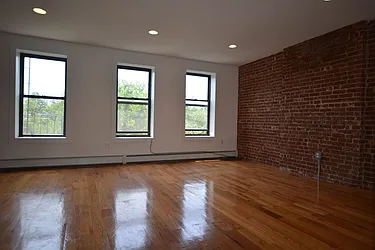 Rented by Makover Group Inc