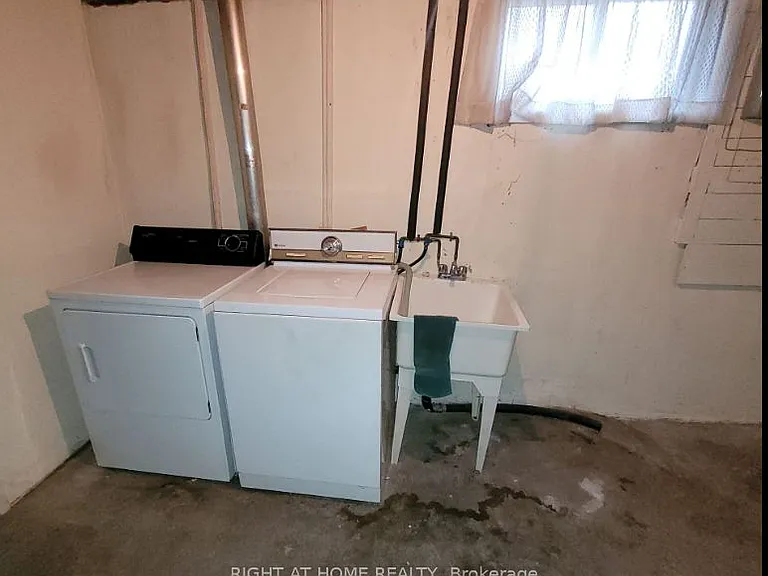 224 College Ave #MAIN FLLOOR — Photo 18