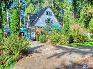 731 Claire Ln, Point Roberts, WA 98281