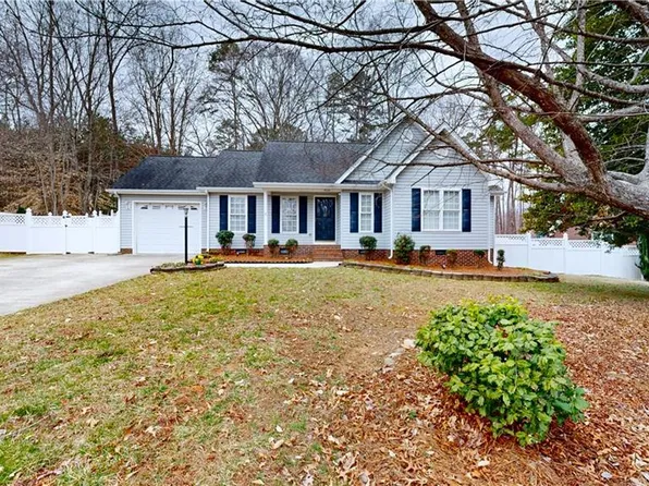 2342 Regency Dr, Randleman, NC 27317