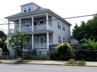 598 Admiral St, Providence, RI 02908