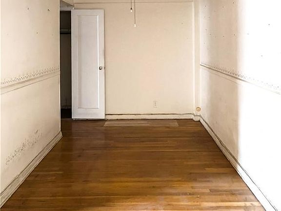 4th image of 2280 Burnett St APT 1E