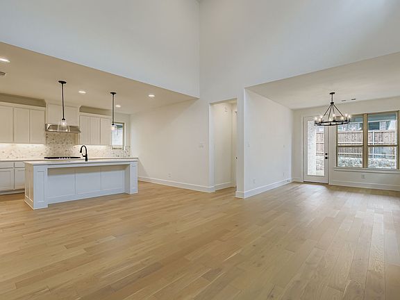 828 Trailing Vine - Living Area