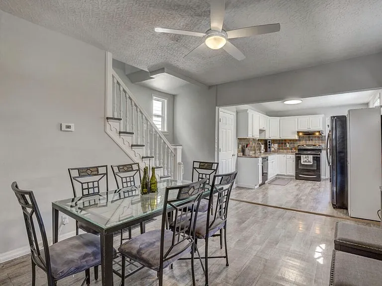 833 Ofallon Ave — Photo 3