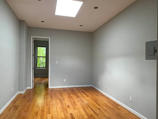 Rented by Brooklyn Group | media 11