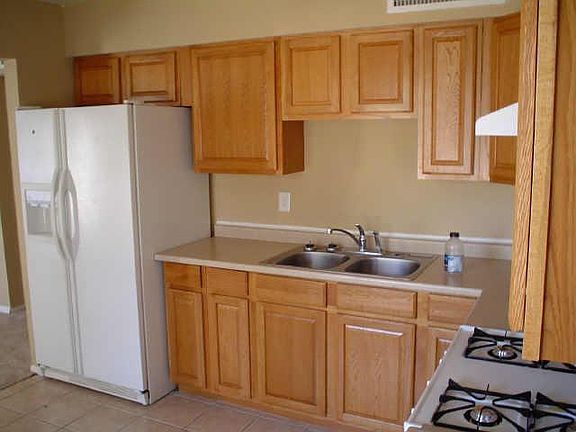 2nd image of 7806 N Oregon Avenue