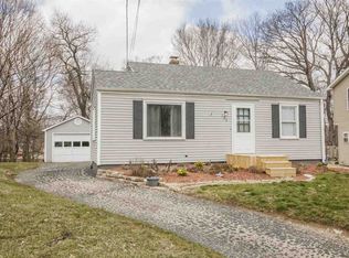 124 W McClure Ave, Bartonville, IL