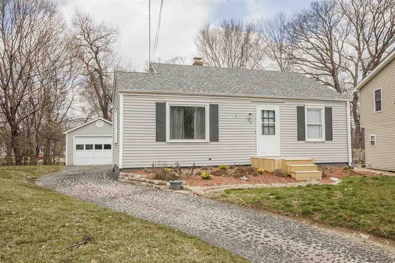 124 W McClure Ave photo 1