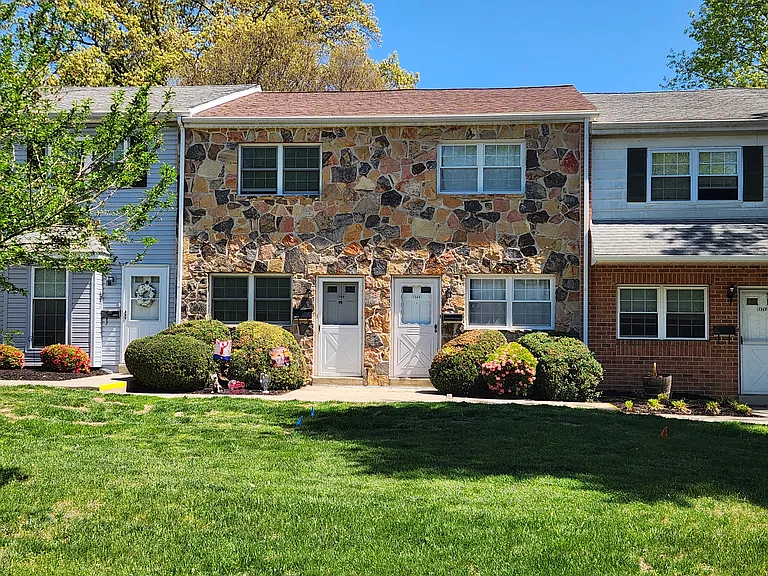 1344 Rolling Glen Dr — Photo 18