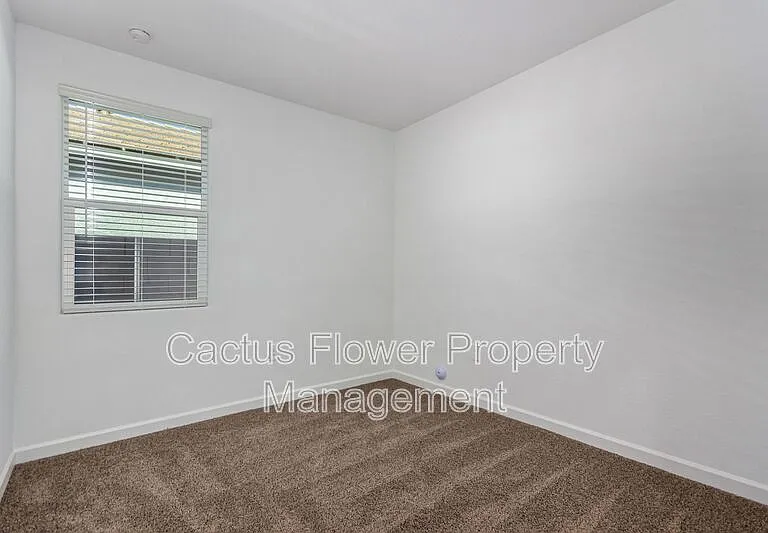 2037 W Shelly Ave — Photo 20